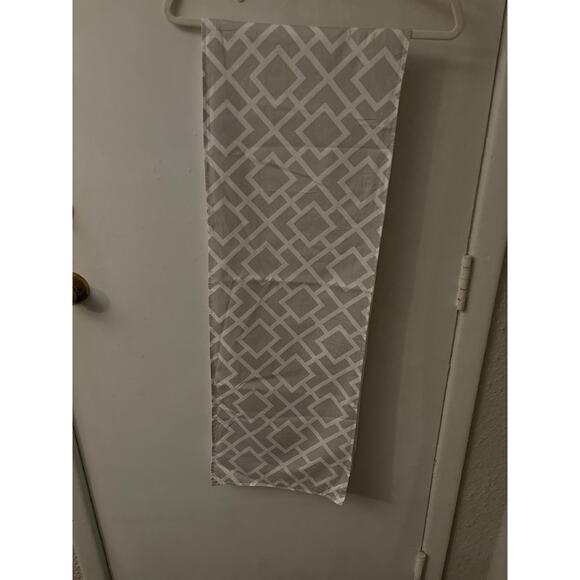 Dove Gray/White Table Runner 13x70 Dining Holiday Home Decor Table Linens Casual - Picture 2 of 7